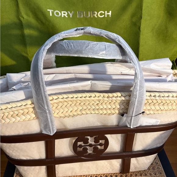 Tory Burch Handbags - Tory Burch Basket tote w/ Brown leather